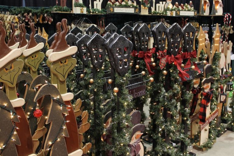 Home Turner's Christmas at the Coliseum